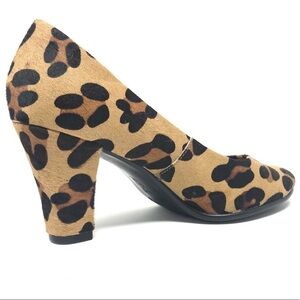Aerosoles Leopard Calf Hair Pumps 3 Inch Heels - Career - Office Sz 7.5